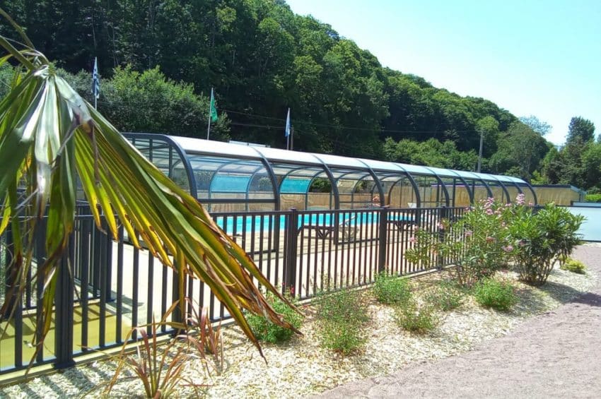 Piscine couverte camping Saint Malo