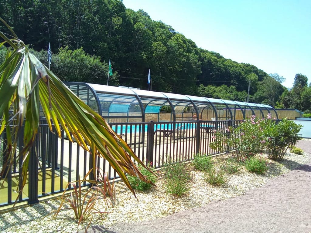 Piscine couverte camping Saint Malo