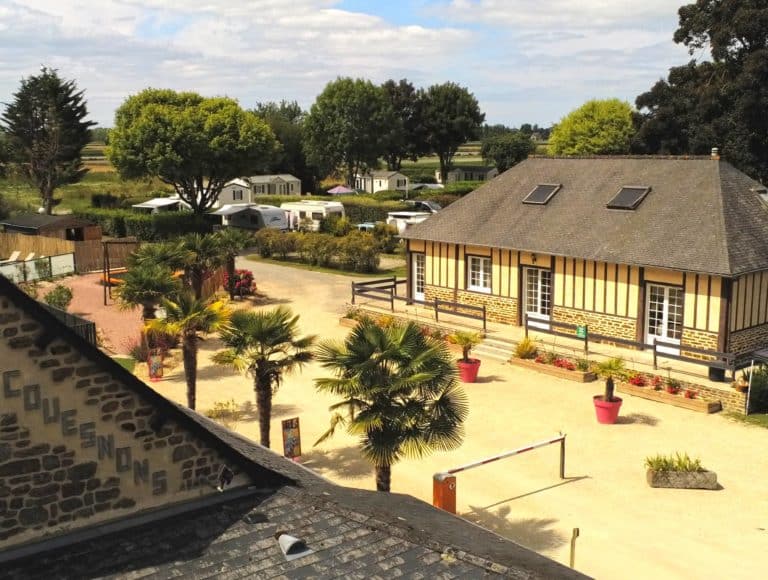 Camping avec restaurant, crêperie au Mont-Saint-Michel.