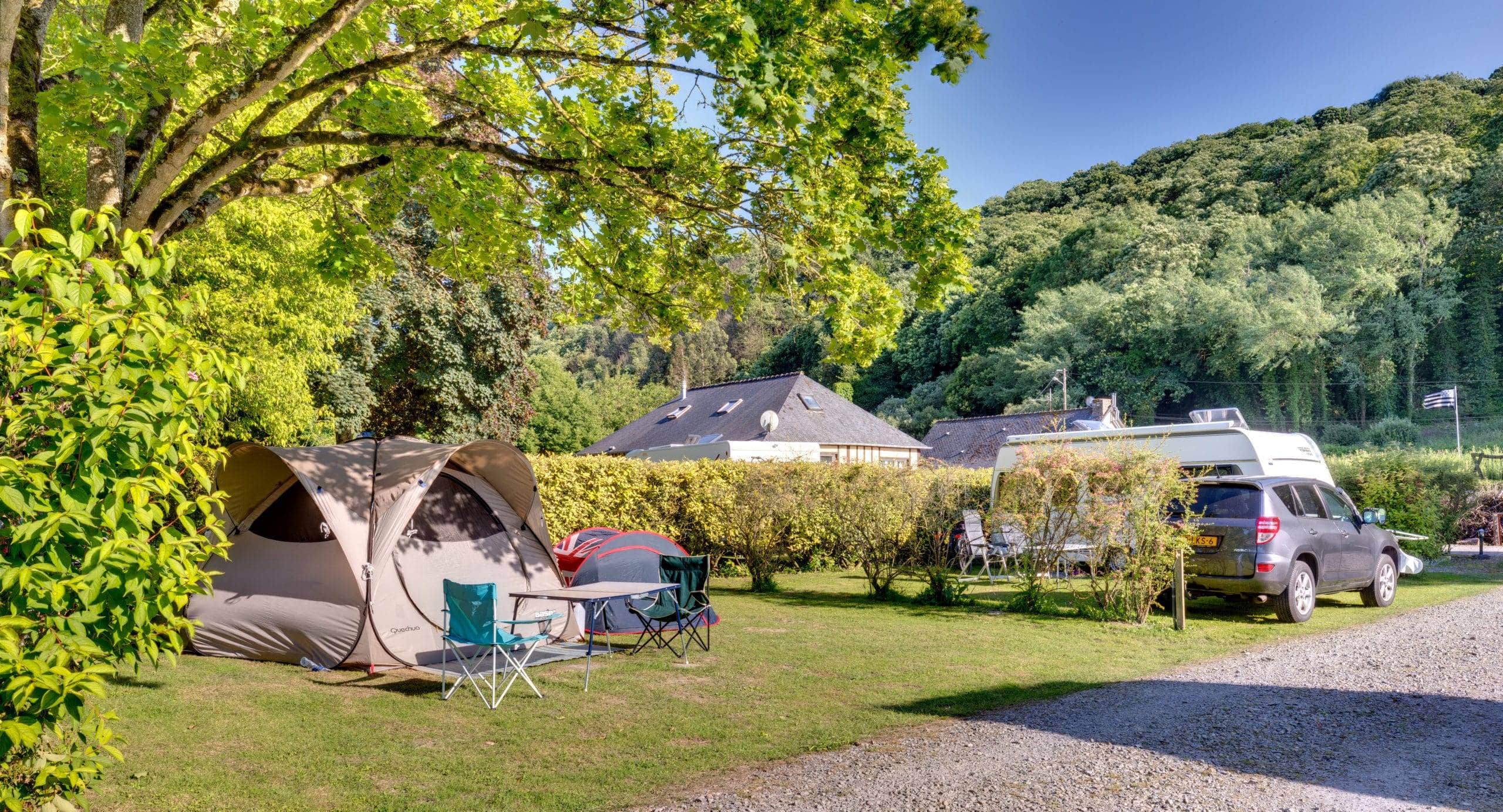Grand Confort Stellplatz am Campingplatz Les Couesnons nahe dem Mont-Saint-Michel
